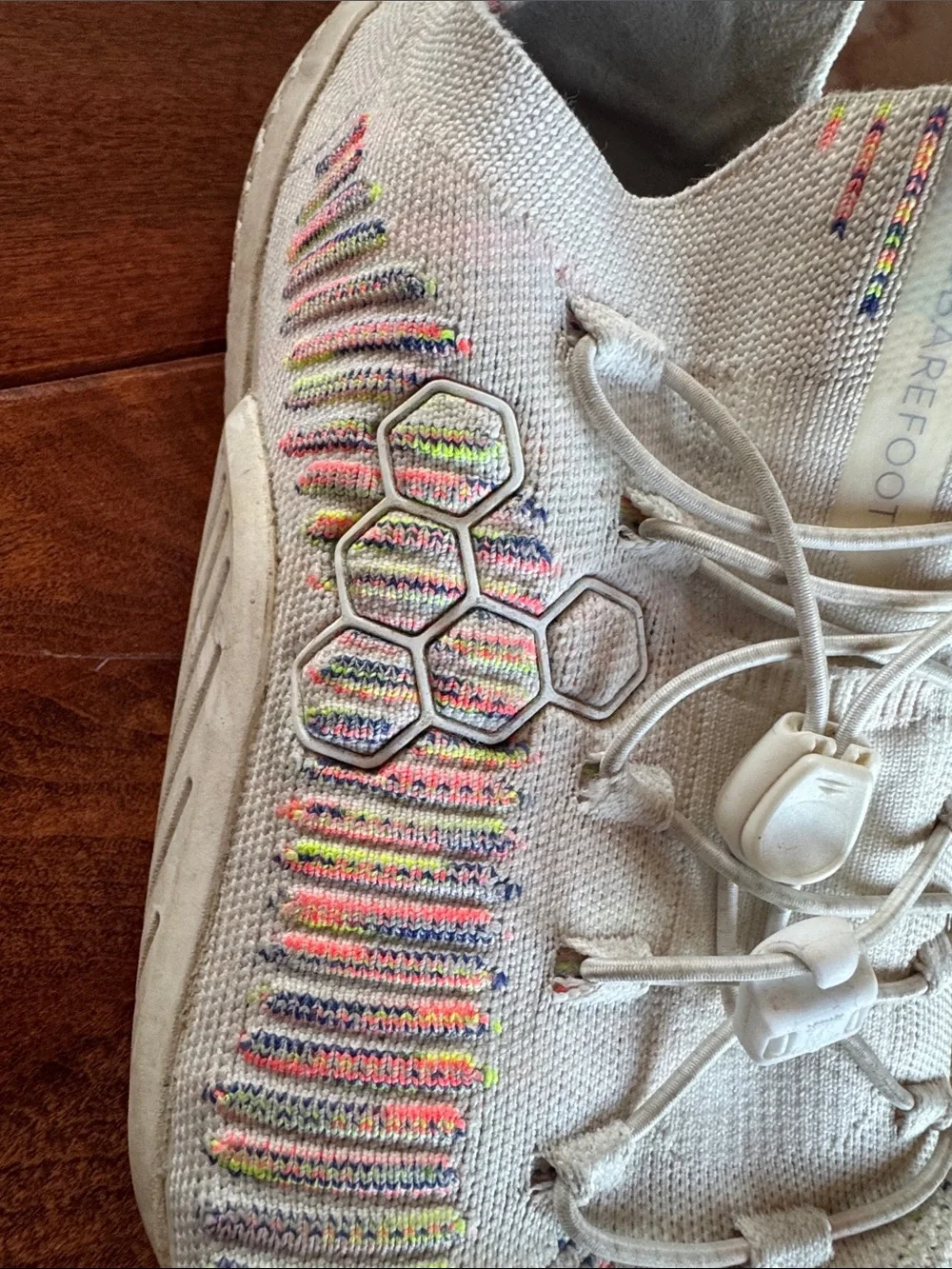 Vivo Barefoot Motus Neutral Knit Sneakers with Rainbow Accents womens 39 or 8.5